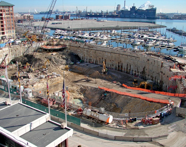 DYWIDAG System sichern Baugrube in Baltimores Hafenbecken